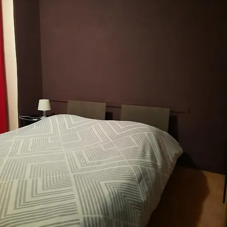 Nobady Is Foreigner In Quarto em Acomodações Particulares Bari